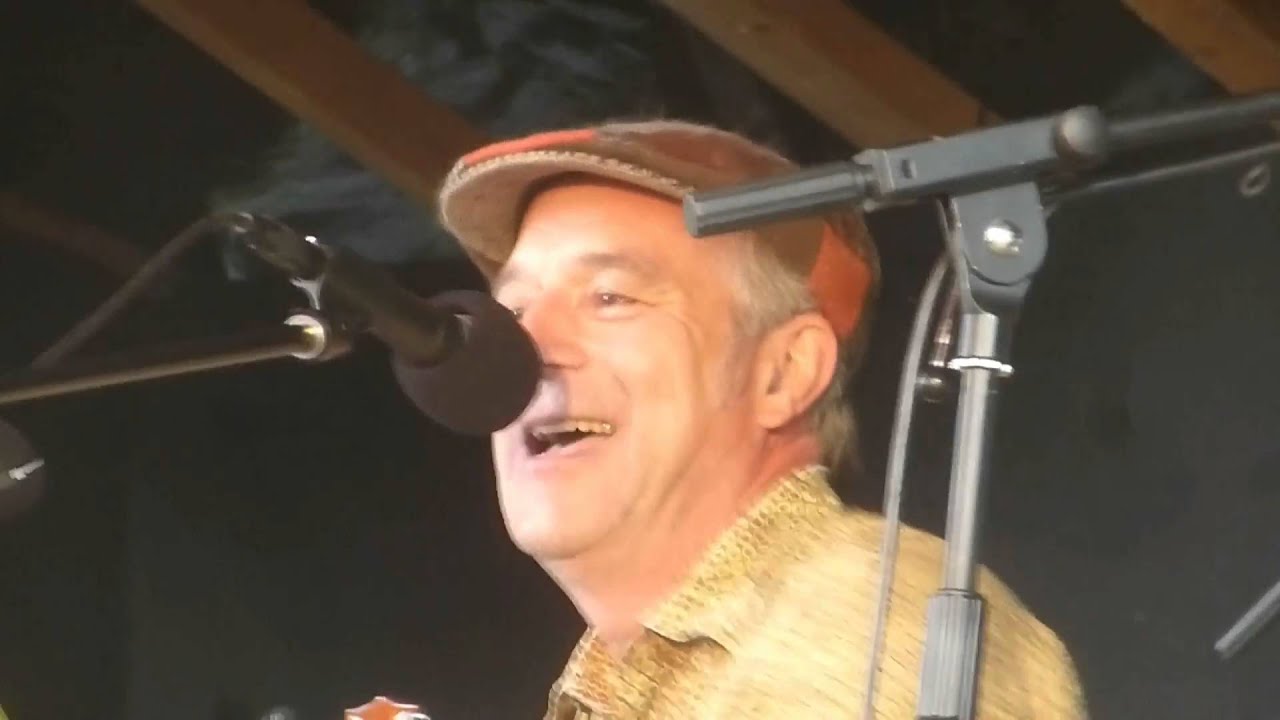 le groupe USCULE chante PIERRE PERRET : 