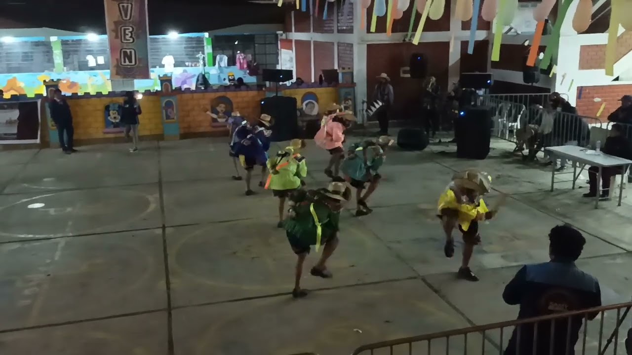 URIN QANCHIS CONTRADANZA