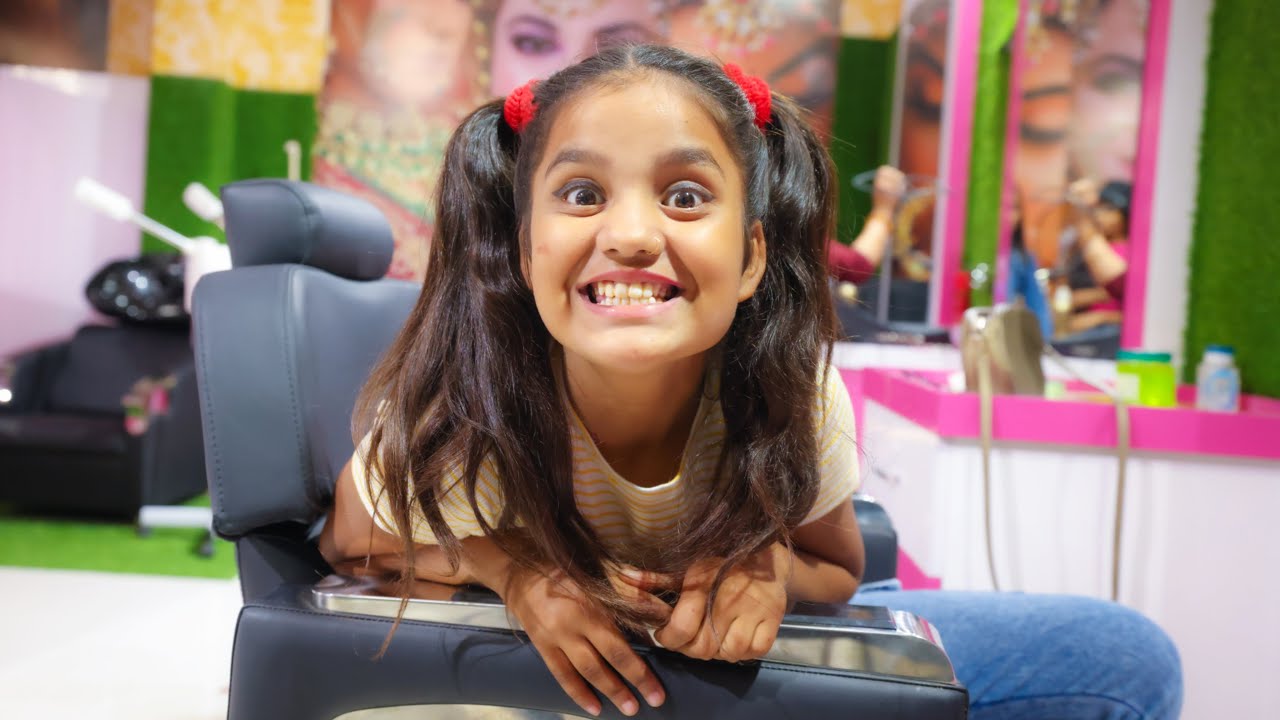 Aaj Pahli Bar Makeup 💄💋Beauty 👩🏻&zwj;🦱Parlour Mein Aaye 🤩MK studio Vlog Palar&nbsp;@MkStudioToons​
