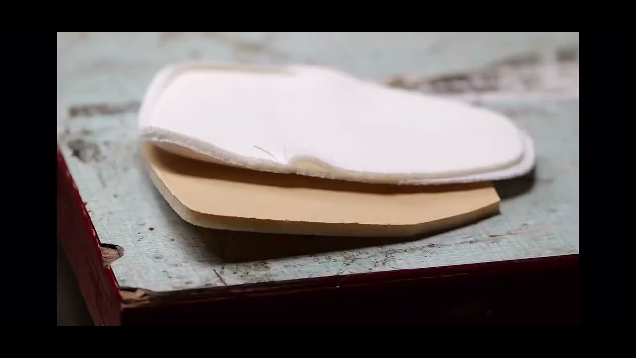 How to manually craft a pair of shoes?