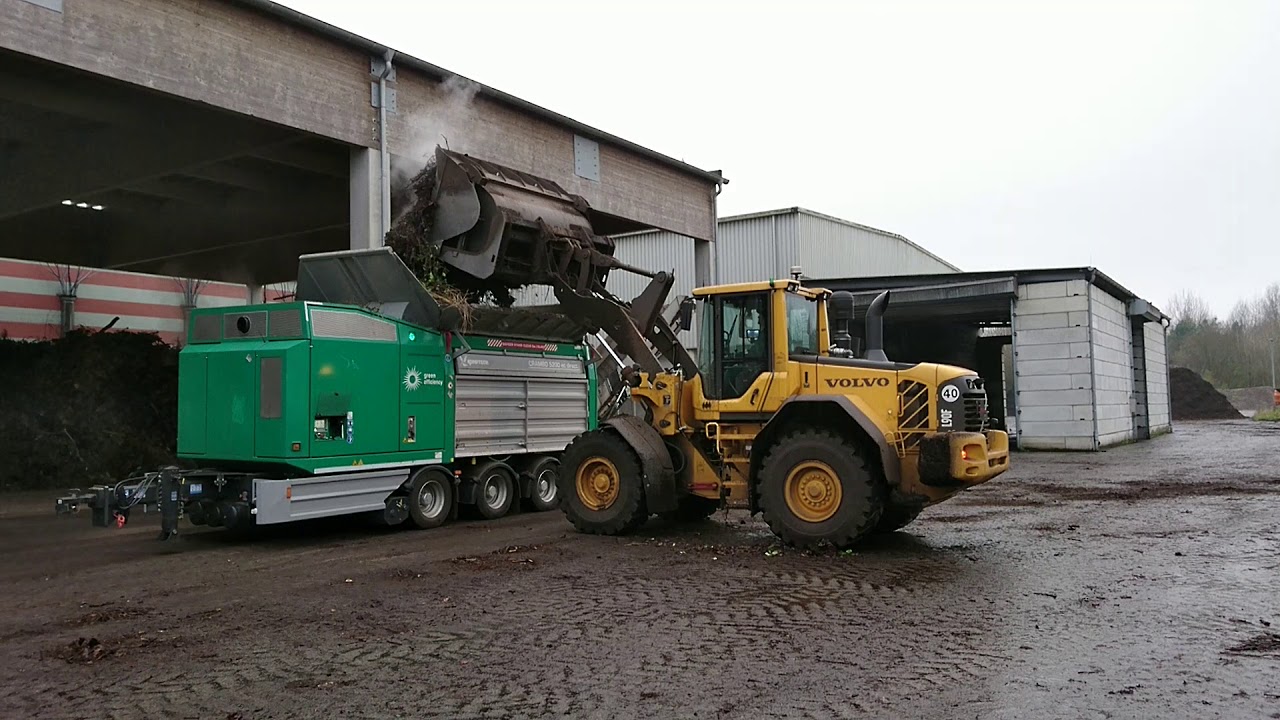 Komptech Crambo 5200 ec direkt and Volvo L90F
