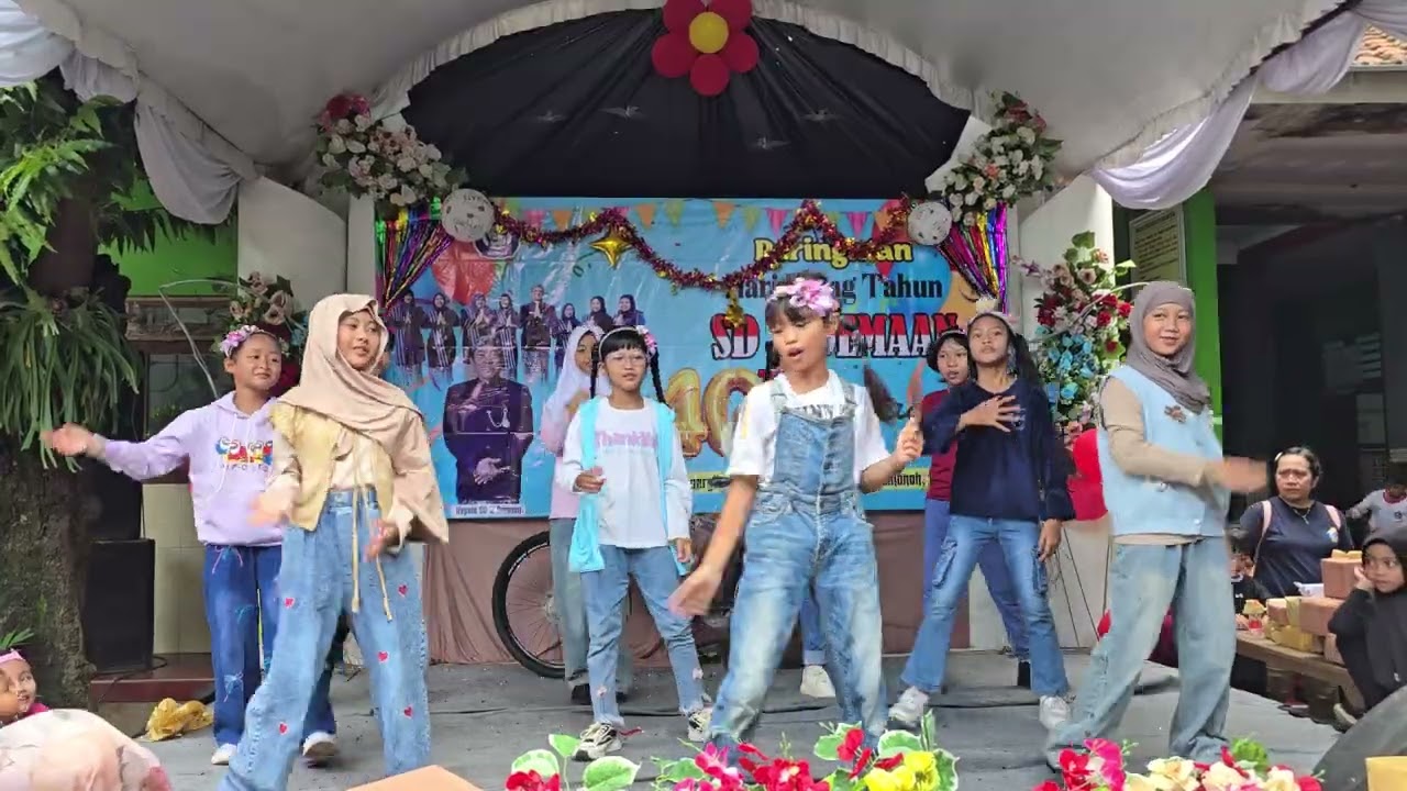 HUT SD 2 DEMAAN 40 TH - Dance JKT 48 (Perform Kelas 4)