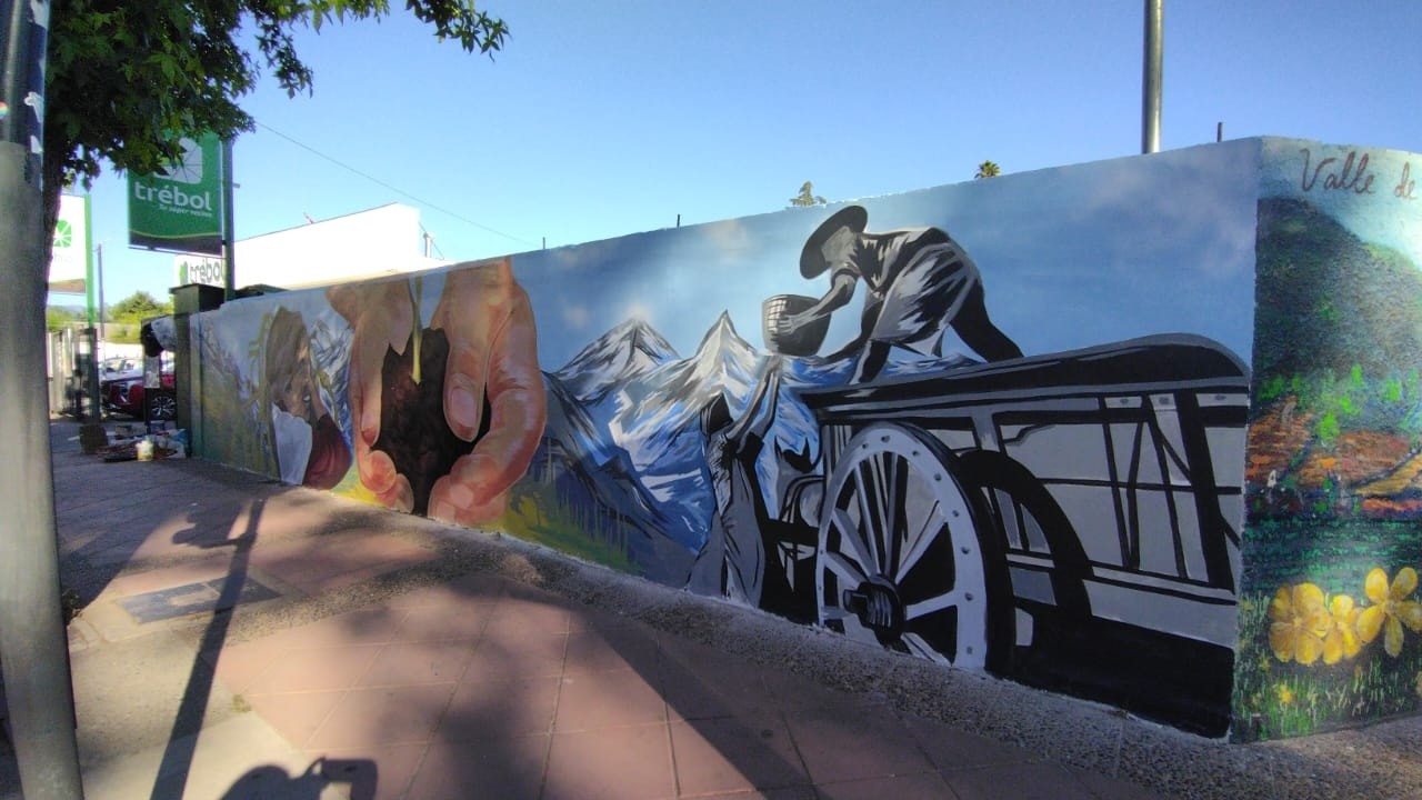 Murales de la mujer rural: Santa Cruz