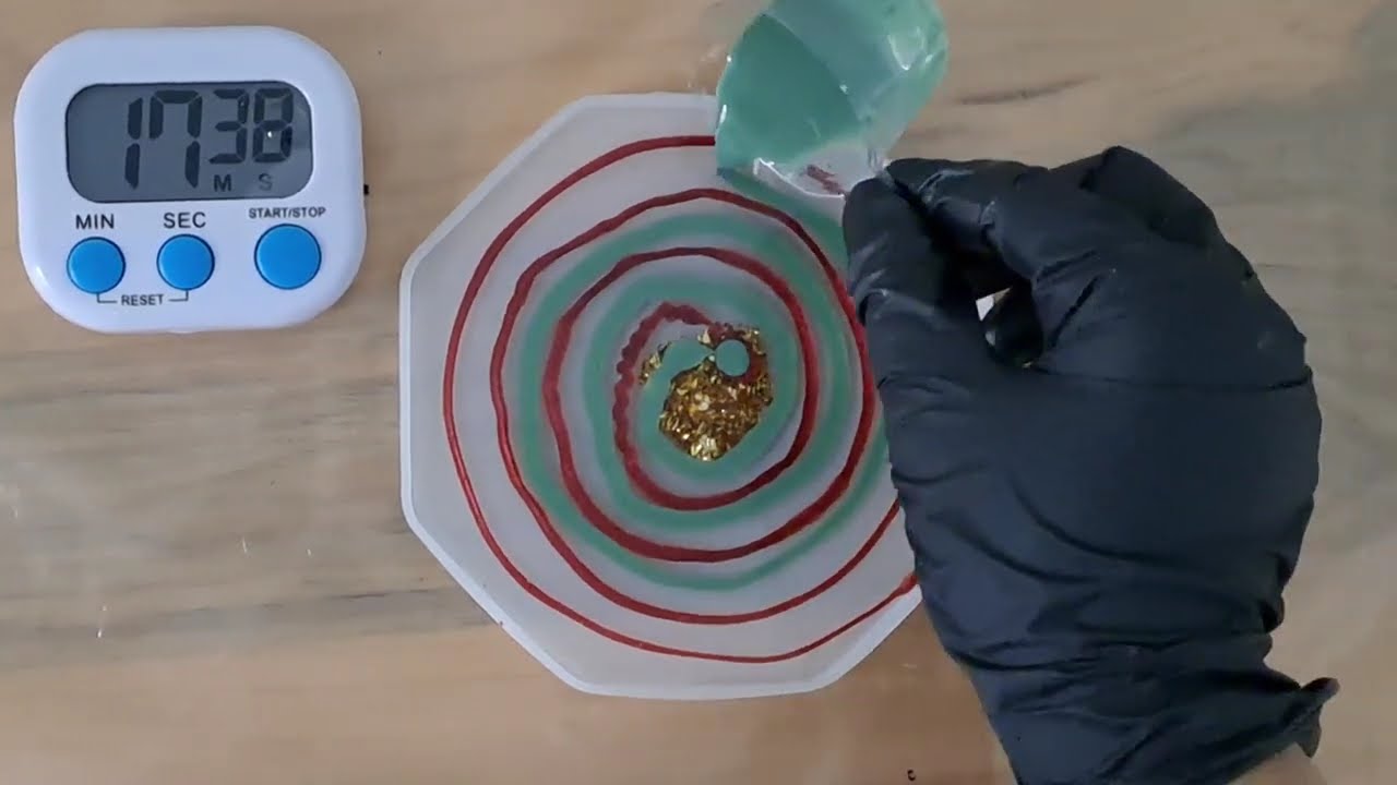 Christmas Resin Bloom Made Easy | Perfect for Beginners + Bloom Tips Included!