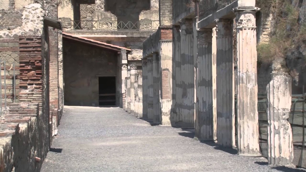 В тени Везувия (2014)  In the shadow of Vesuvius