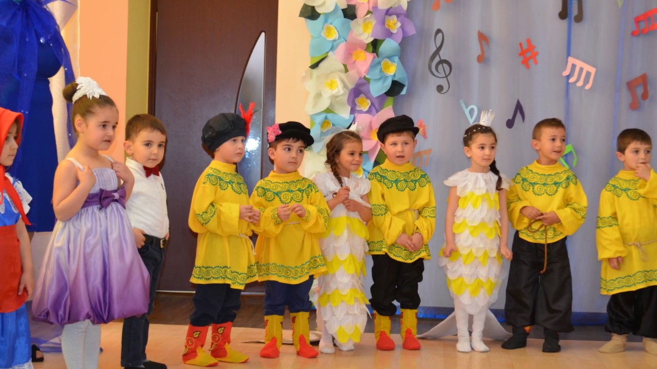 Charencavani № 8 (Hrashq) mankapartez -  mijin B xumb 06.05.2017  - Photo Slideshow