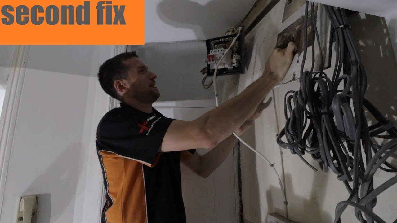 House rewire 2nd Fix'n on my Birthday | Thomas Nagy