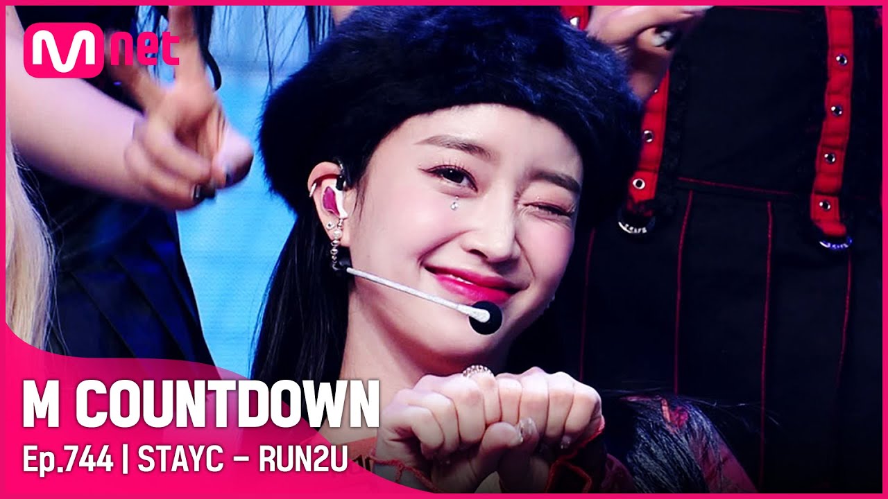 [STAYC - RUN2U] #엠카운트다운 EP.744 | Mnet 220317 방송