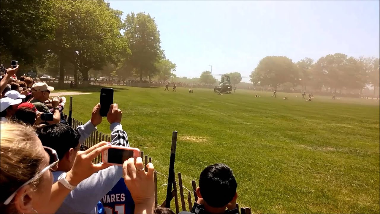 Helicopter Landing at Local Park Greg006
