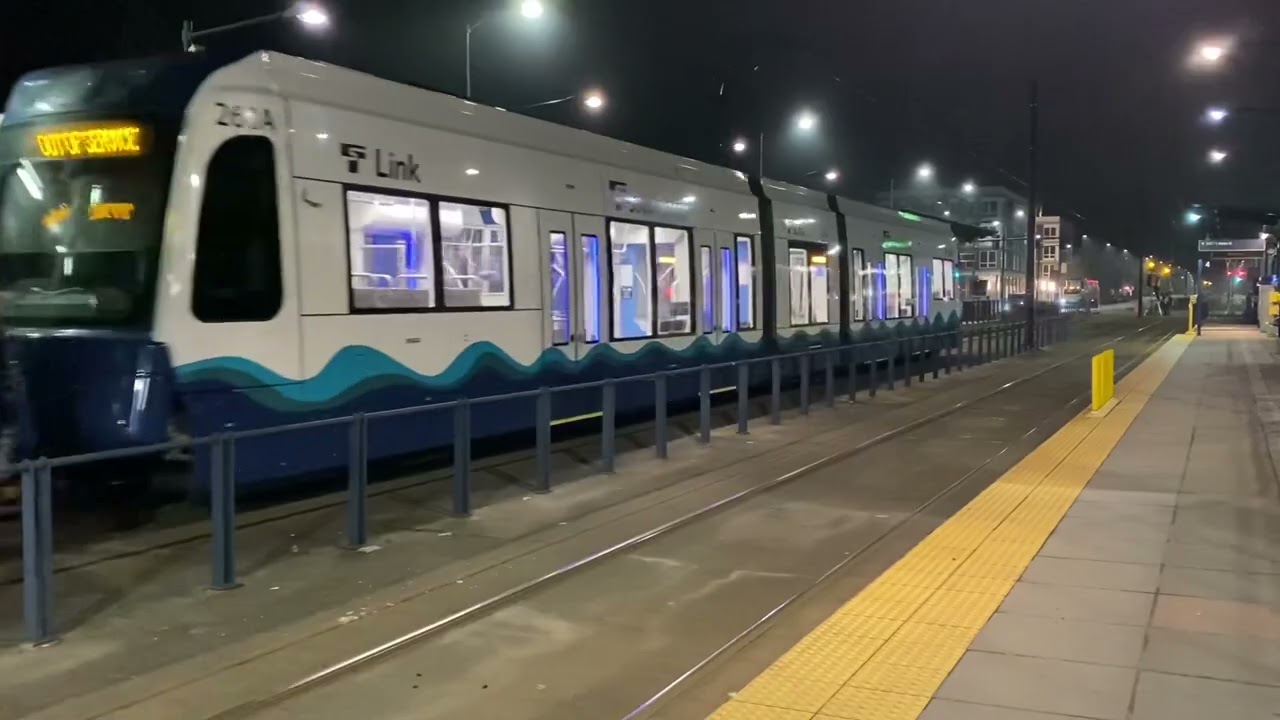 Sound Transit Link Light Rail Siemens Test Train & Ice Train @ Rainer Beach & Columbia City 1/26/22