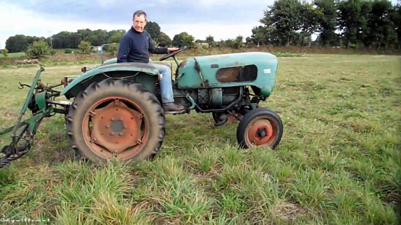 Tracteur Guldner  A2KN Année 1960 ; Moteur deux cylindres 15 cv  refroidi à air
