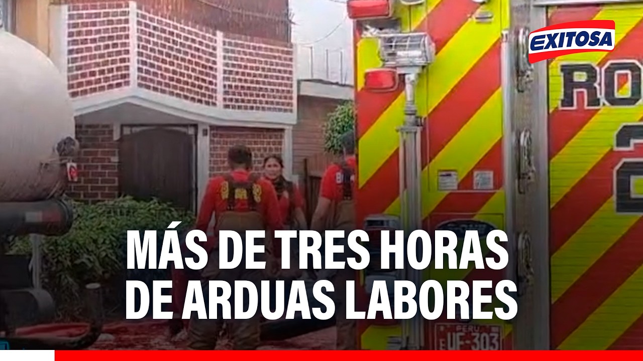 🔴🔵 Bomberos lograron controlar incendio en almacén clandestino de SJL tras varias horas