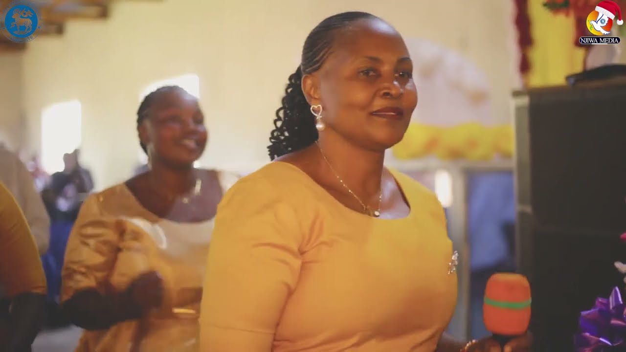 KWAYA YA VIJANA 'B'  USH. WA HARAKA ILEJE WAKIIMBA KWENYE MBARAKA