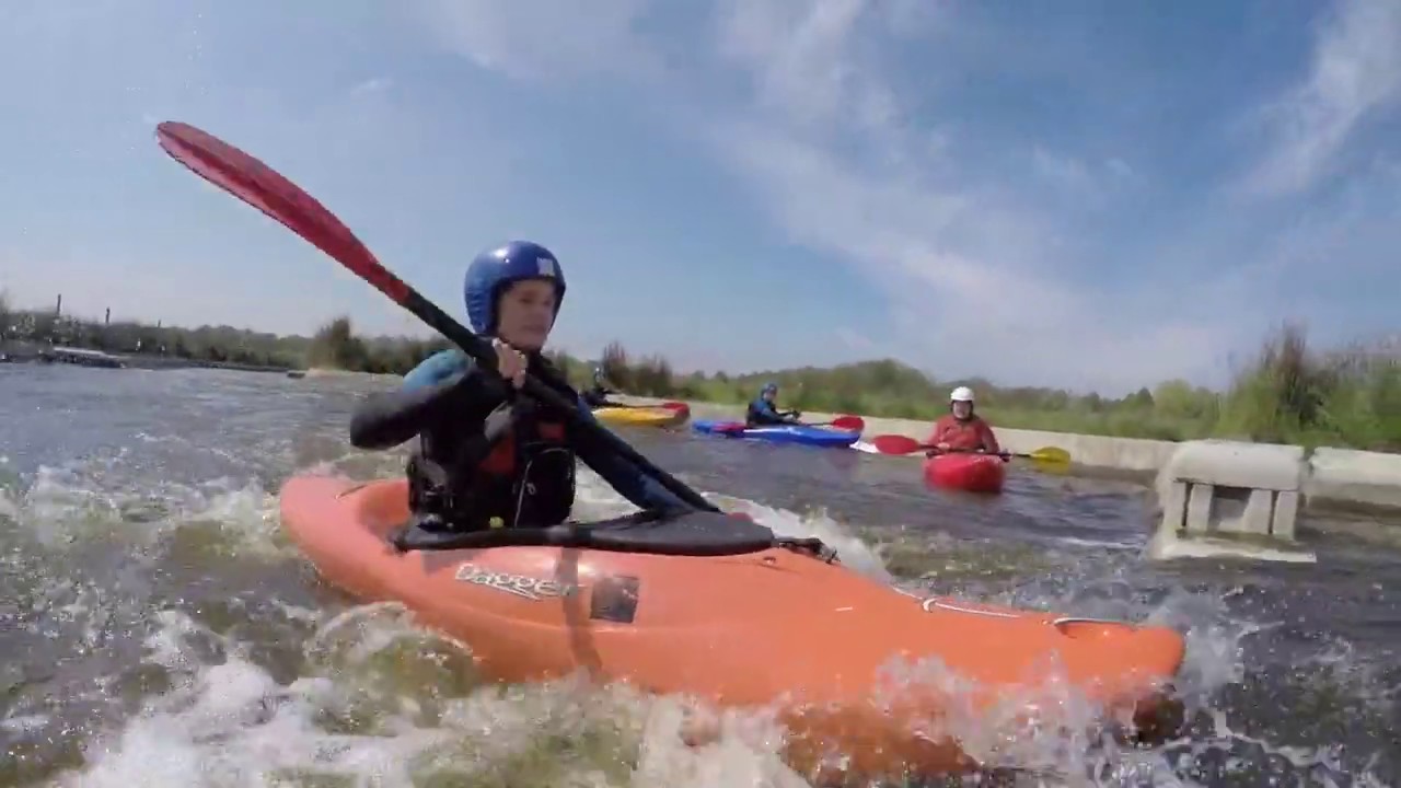 Kajakken op de wildwaterbaan in Hardenberg en Hohenlimburg