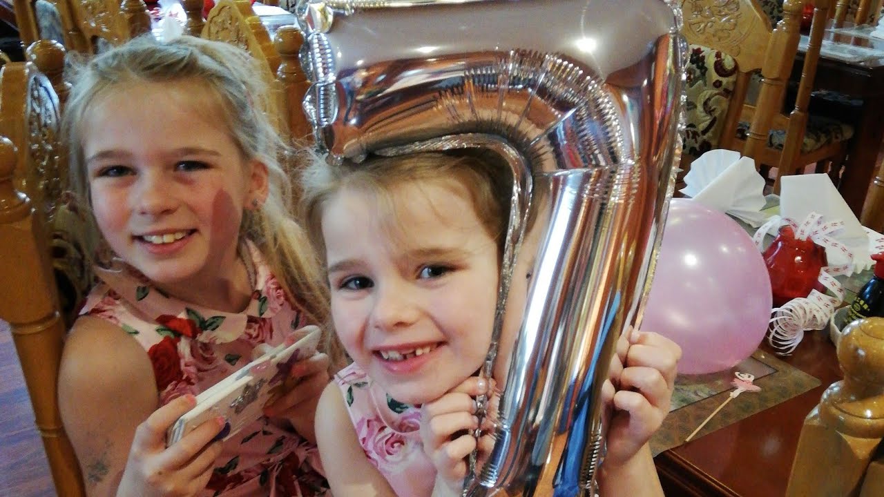 Vi fejrer Sofias 7 års fødselsdag på den kinesiske restaurant🎈