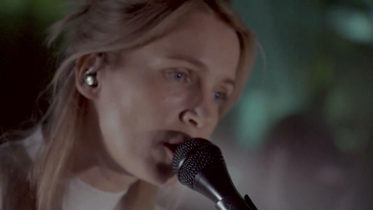 Pia Fraus - Pretend to Be Here (studio live, 12/11/2023)