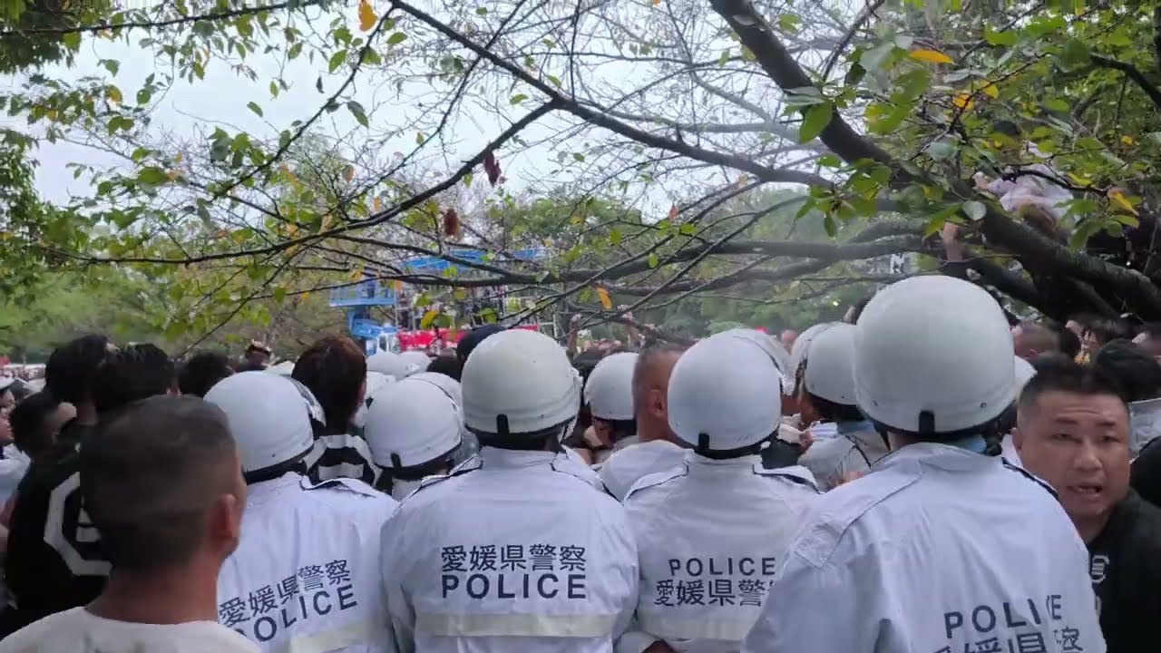 【喧嘩】【乱闘】大喧嘩勃発！警察介入！松山秋祭り2024本宮 六町会 石手川土手鉢合わせ 立花大神輿 vs 日之出大神輿