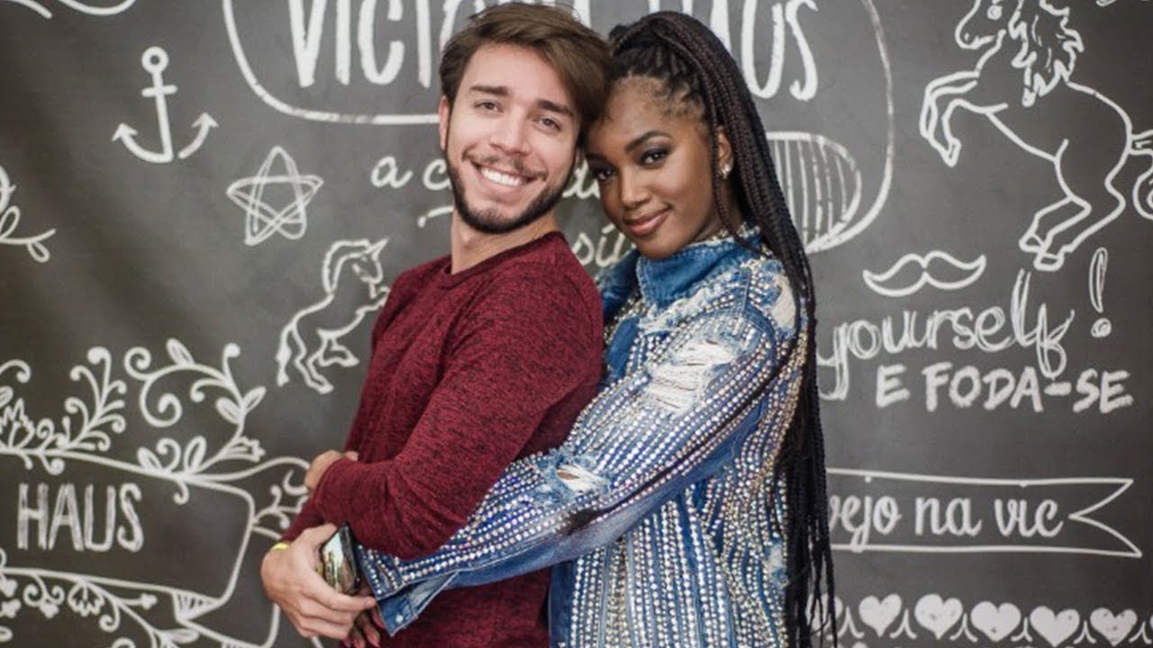 IZA FALA SOBRE RIHANNA E KATY PERRY | LE MORAIS