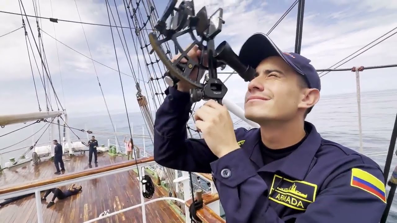 A bordo de 'El Gloria': el embajador de los mares
