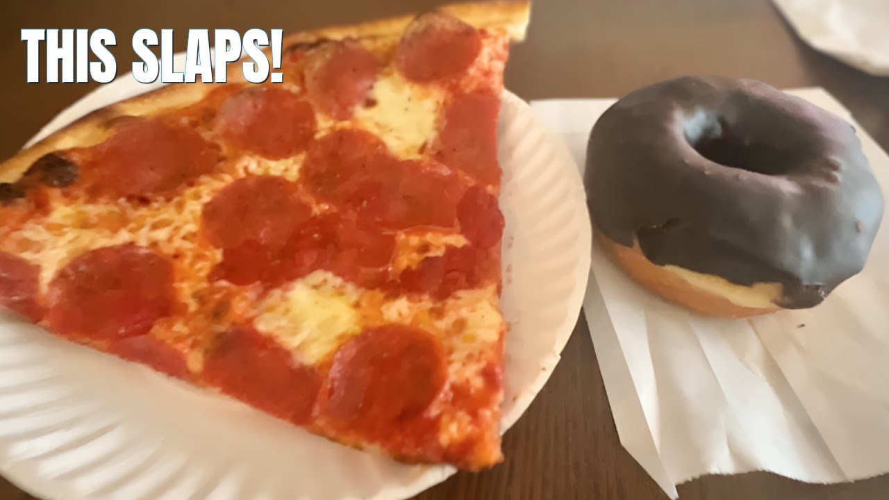 I Tried the FAMOUS Fourth Man in the Fire Pizza & Donuts in Toronto!