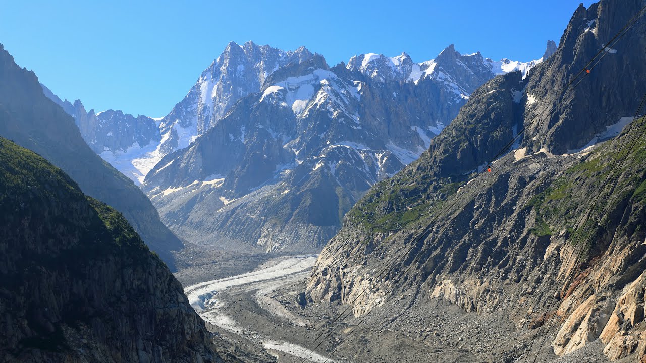 西ヨロッパの最高峰モンブランの麓シャモニー、フランス最大の氷河