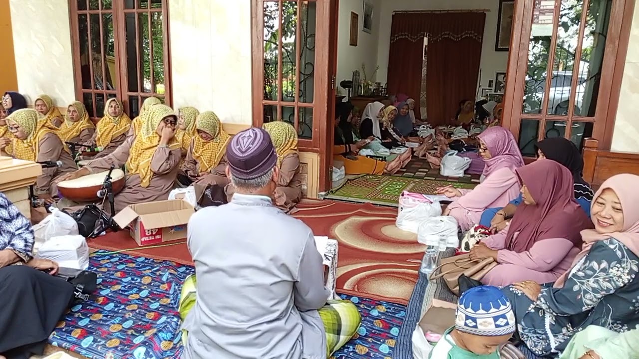 Tausiyah oleh bapak hamidan  di rumah ibu Agus RT 02 acara halidayah 
