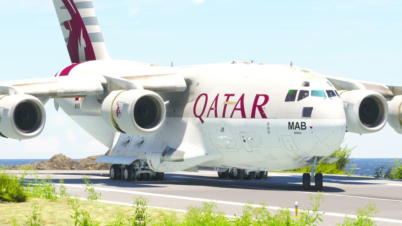 Insane Pilot Skills! c-17 Globemaster QATAR Off from a Tiny Runway!
