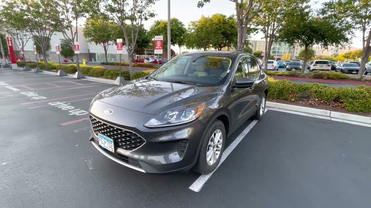 2022 Ford Escape SE AWD Review- Small and Nimble CUV!