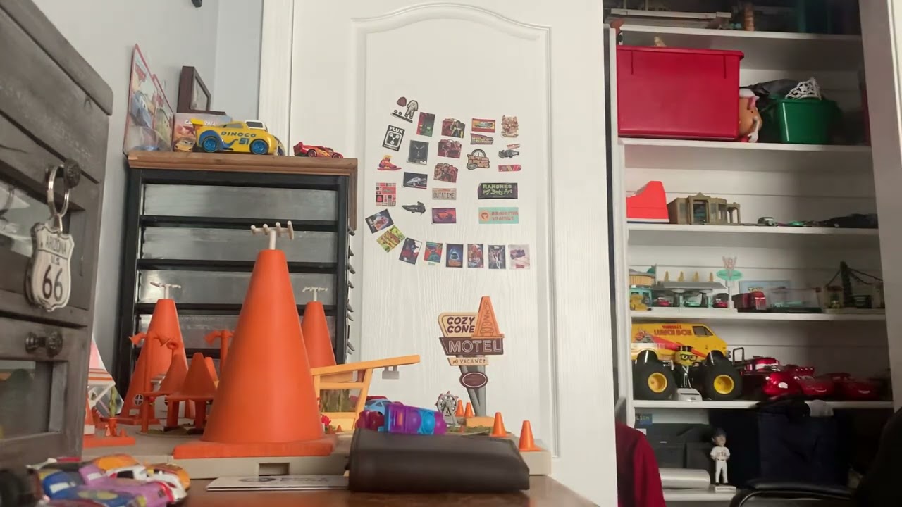 Mel Dorado 2022 Disney Pixar Cars 2 Thailand Die-Cast