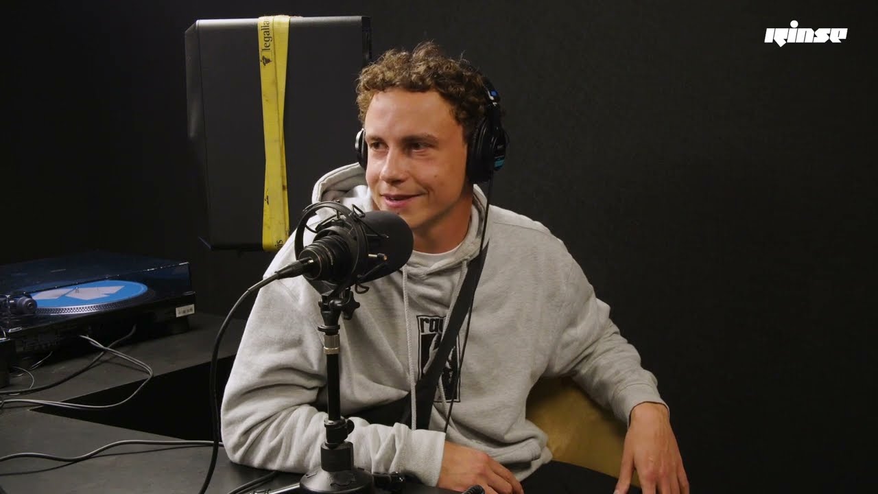 Mathilde Raynal présente Le Dimanche du DJ avec DJ Physical | Rinse France