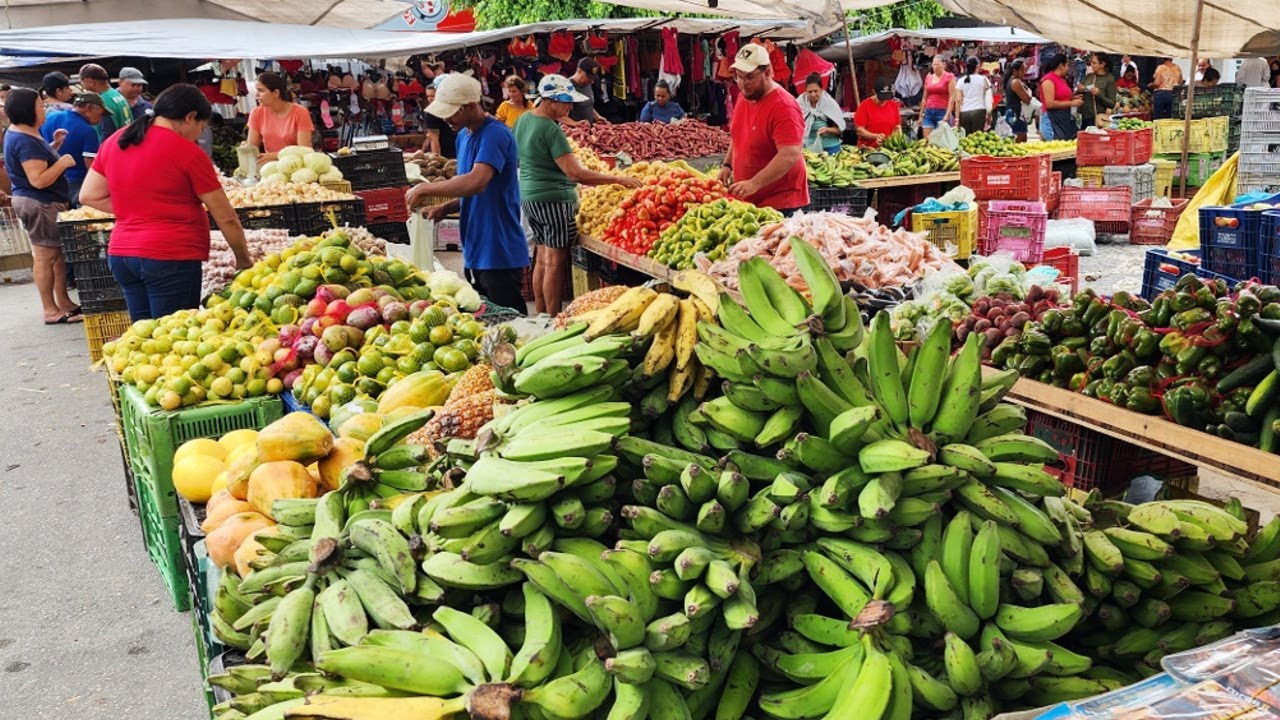 SAPATEL DE R$ 8,00, TOMATE DE 2,00, COENTRO DE R$ 1,00 SÓ EM CACHOEIRNHA-PE. FARTURA É NO NORDESTE!!
