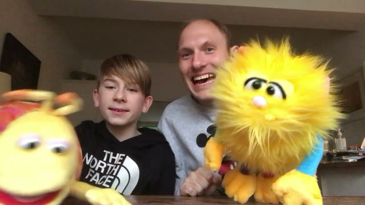 Matthijs zijn handpoppen review (Met William)