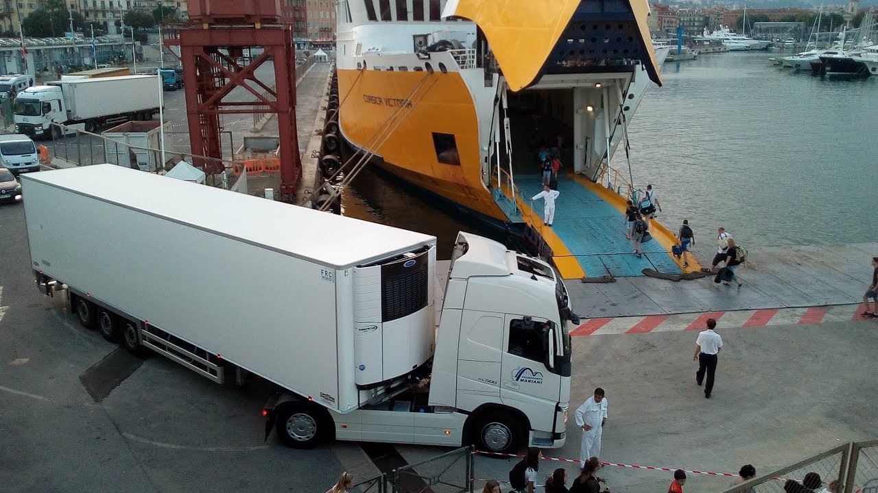 Big Truck gets stuck boarding Corsica Sardiania ferries