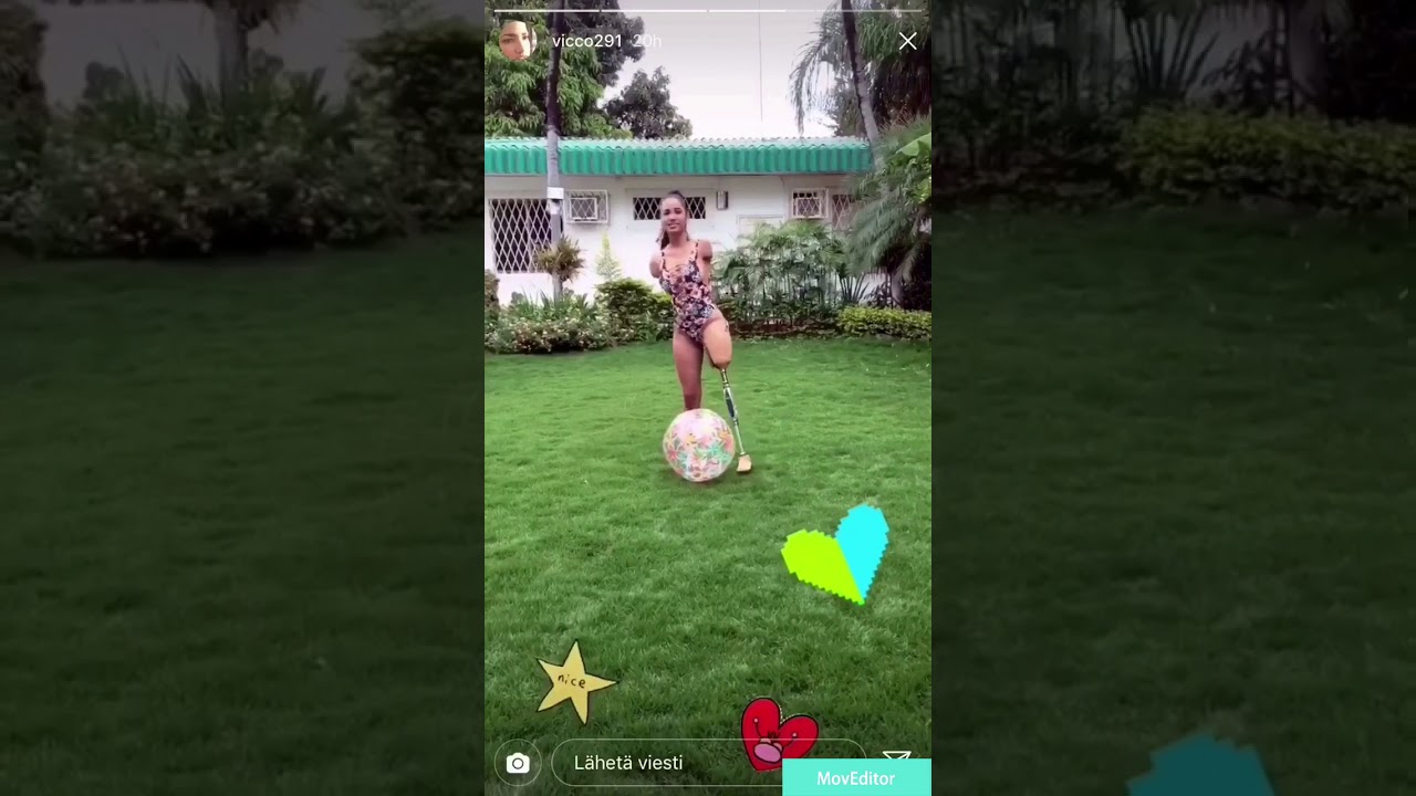 Triple amputee Victoria (LAK+DAE) playing football