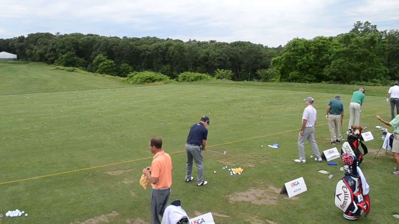 Tom Watson warming up on the range, 2017 US Senior Open, Tuesday