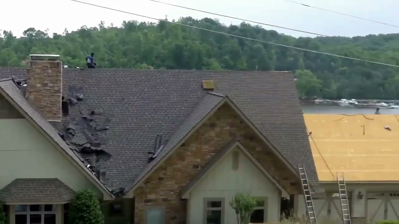 Roofing Company Lexington Ky Wind and Damaged Shingles