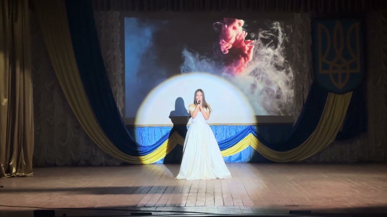 Солістка Бессарабського будинку культури Ксенія Торган з піснею «В нашому серці»
