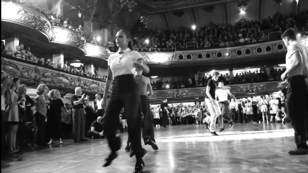 Pull Me to the Light | Upbeat Soul Dance Track | Northern Soul Style