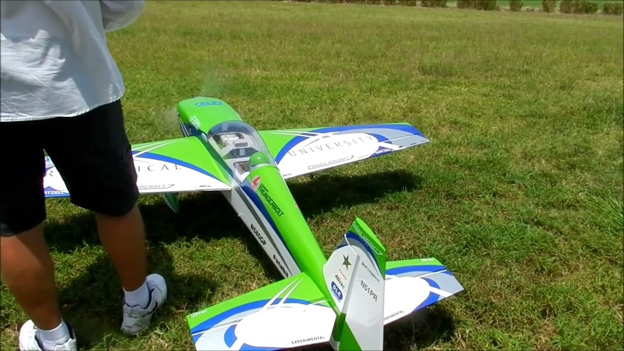 Hangar 9 EXTRA 300 Carden with DLE 60 Twin