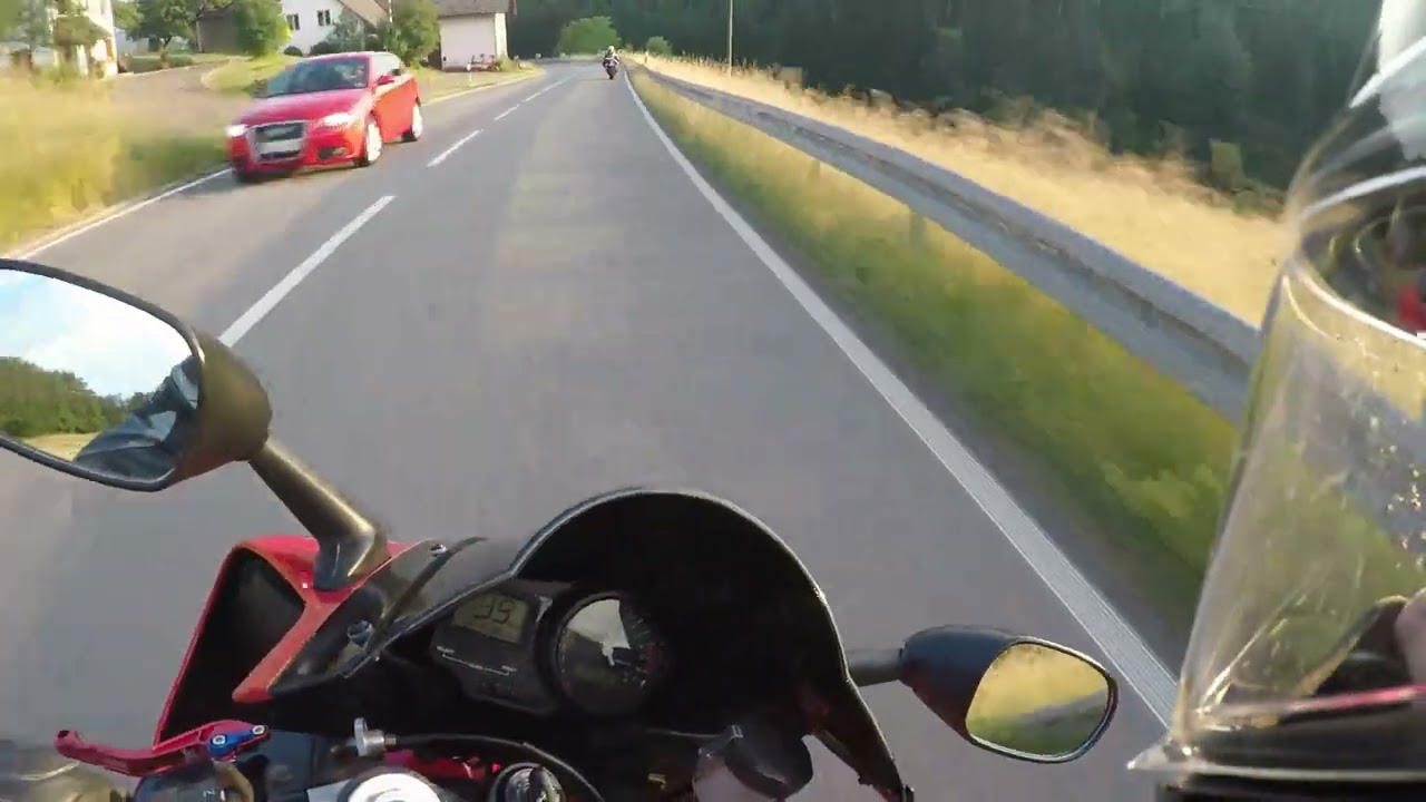 Yamaha R1 vs Honda CBR | Heidburg-Racing | Schwarzwald