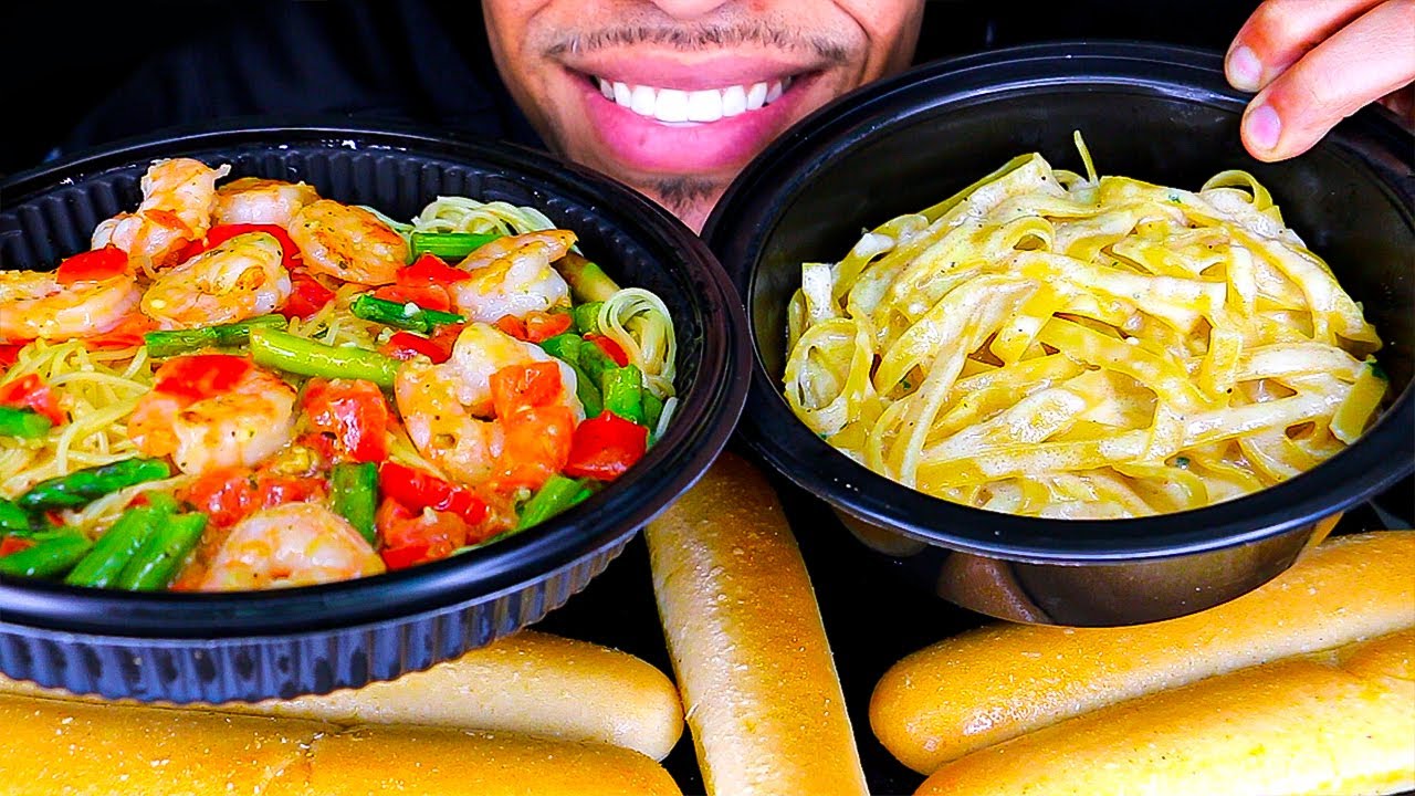 ASMR EATING OLIVE GARDEN MUKBANG CHALLENGE FETTUCCINE ALFREDO PASTA SHRIMP SCAMPI BREADSTICKS JERRY