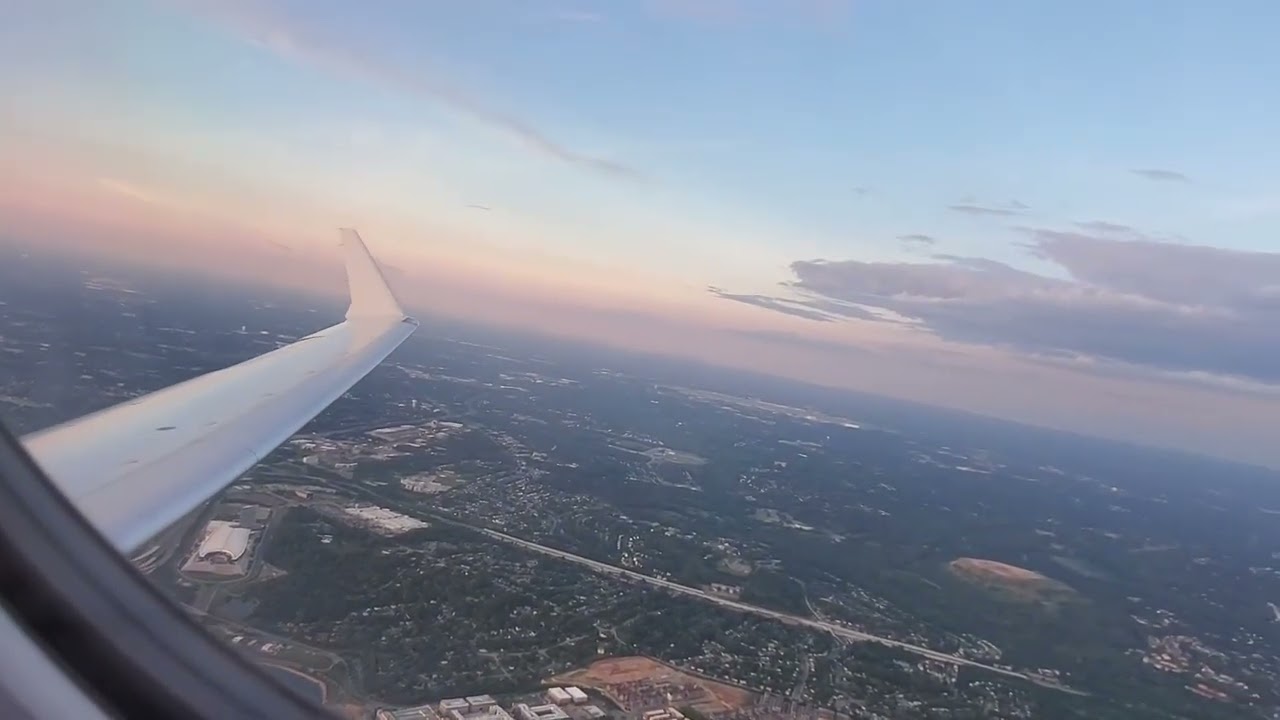 American Eagle CRJ-900LR take off from Washington D.C. [N607NN]