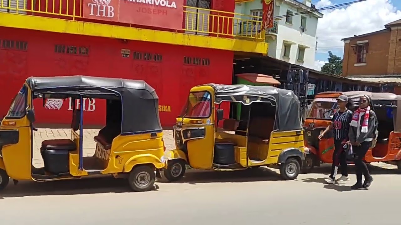 Ambohimena by Miarivola Mahazina Antsenakely to Andranomafana - Streets view of Antsirabe Madagascar