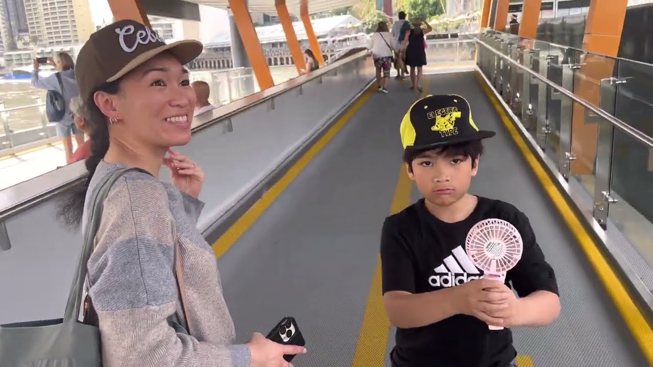 WALKING around Brisbane City, QLD Australia