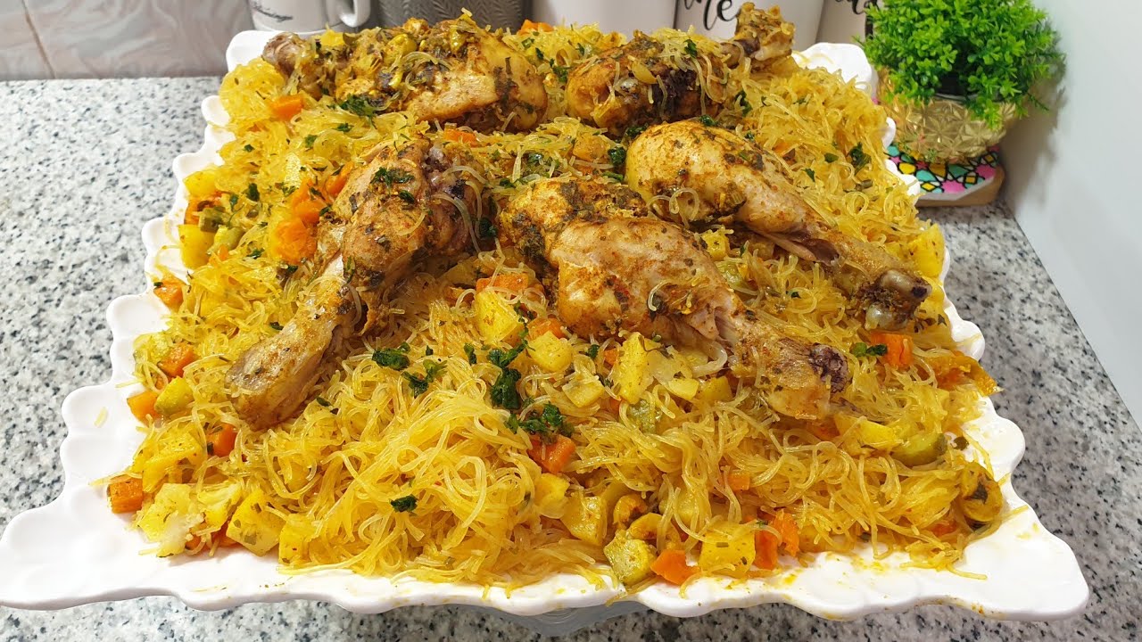 غديوة سريعة شعرية الصينية مفورة بالدجاج و الخضر👍😋😋