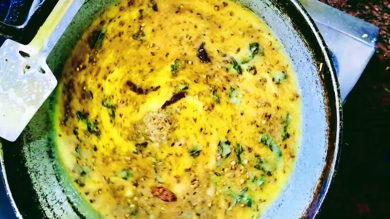 Bina lahsan #pyaj ki kadhi recipe#lajij😋