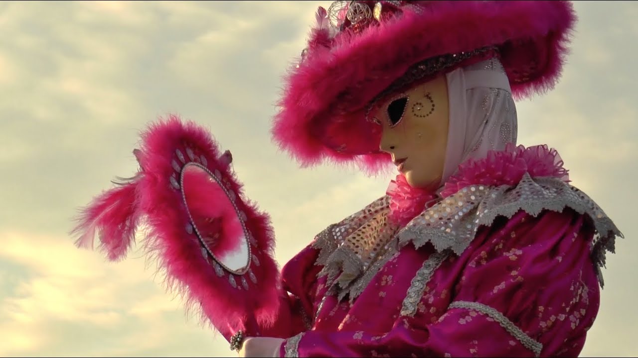 Carnaval de Venise : nuit magique et mystérieux personnages