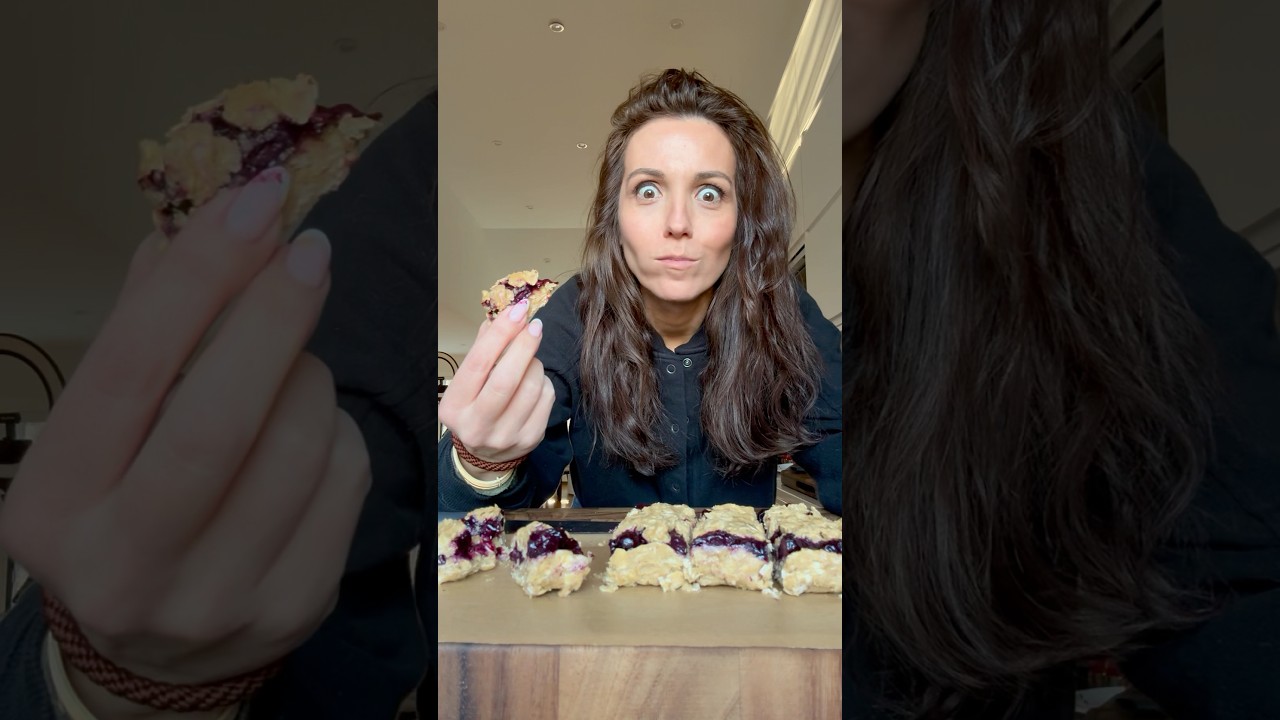 I can&rsquo;t stop making these No Bake Blueberry Oat Bars #shorts #5ingredients #vegan