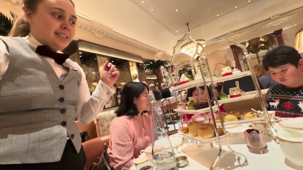 Afternoon tea at the Savoy 