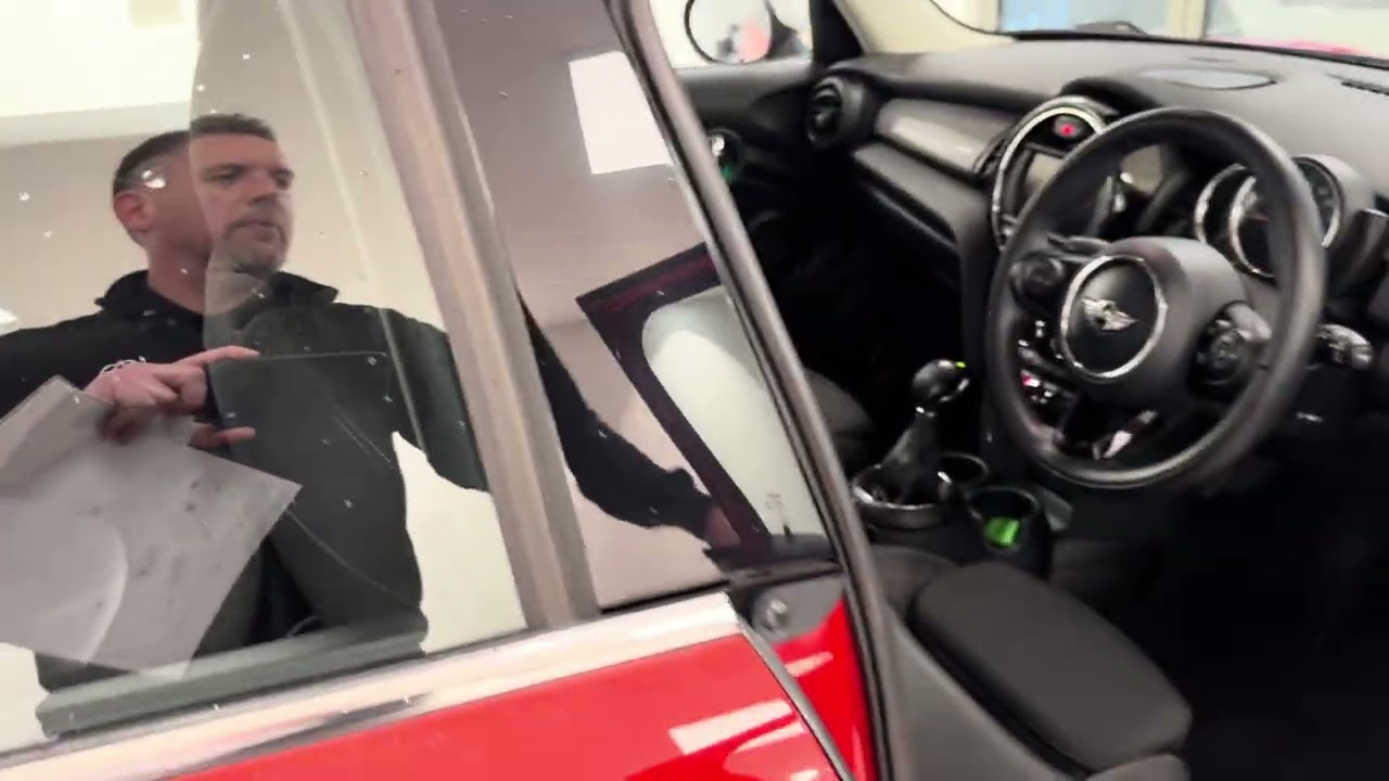 Mini Cooper 1.5 Auto 5dr hatchback 2016/66 plate done 22260 miles @andrewtomscarsales574 